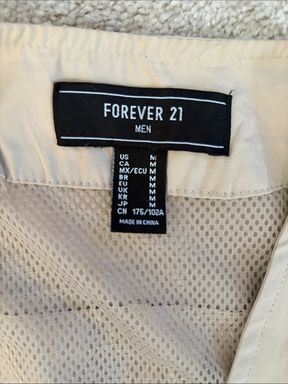 Forever 21 Men's Beige/Tan Multi-Pocket Utility Vest -Size Medium